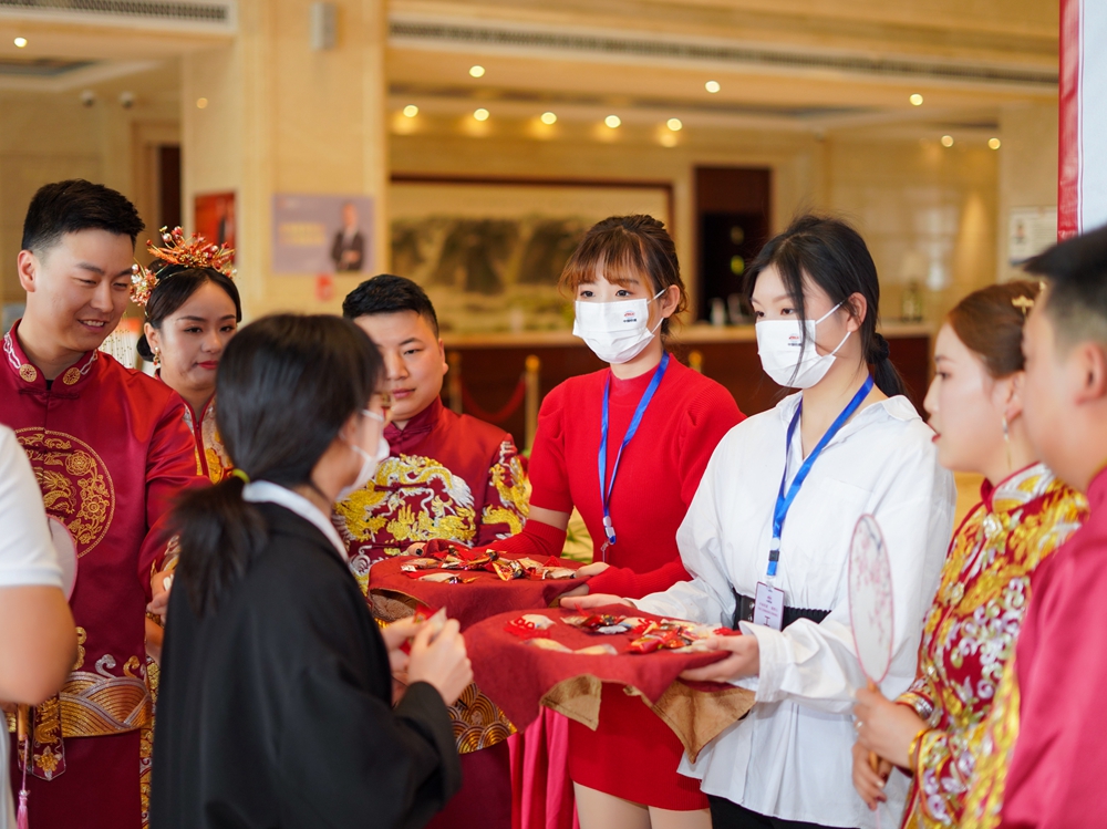 【幸福鐵建，一路黔行】中鐵十五局城建公司集體婚禮(圖9)